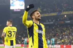 Dusan_Tadic_ten__takm_oyunu__vurgusu_1739482087